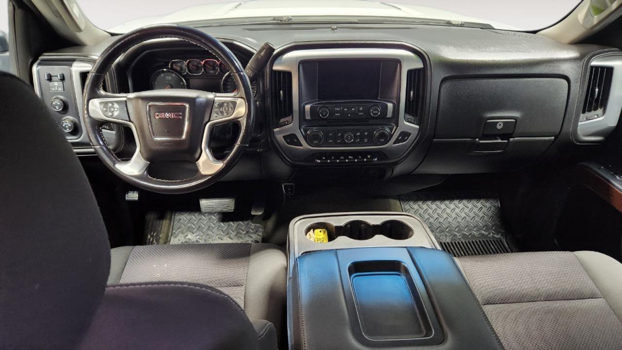 GMC Sierra 2500HD SLE Crew Cab 4WD 2015