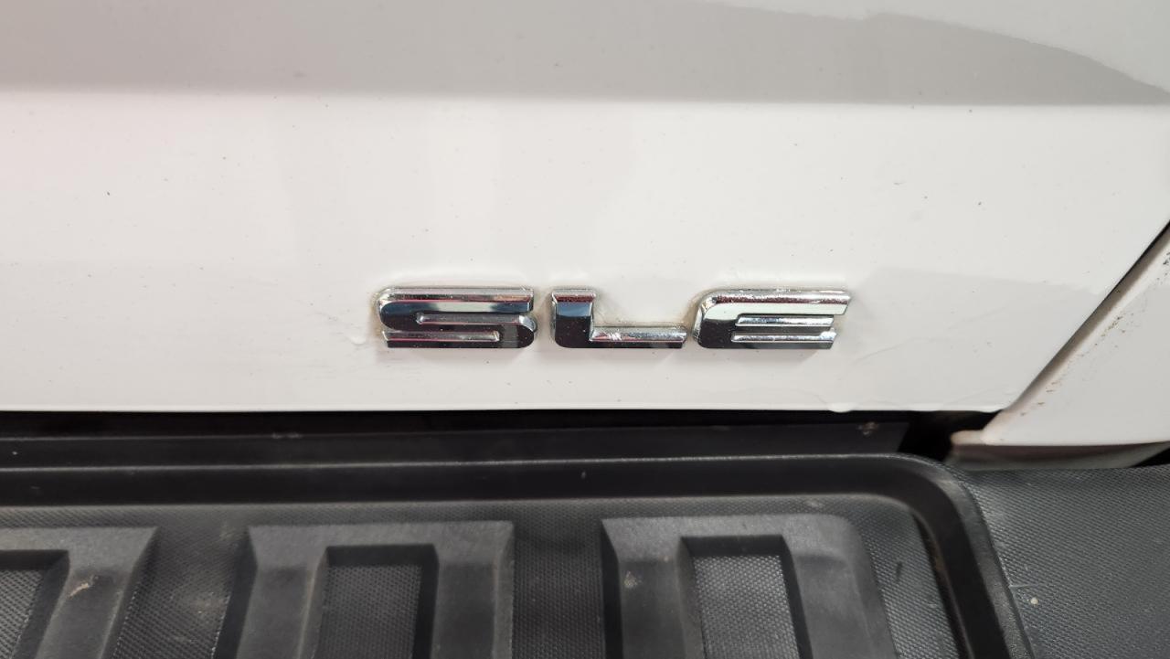 GMC Sierra 2500HD SLE Crew Cab 4WD 2015