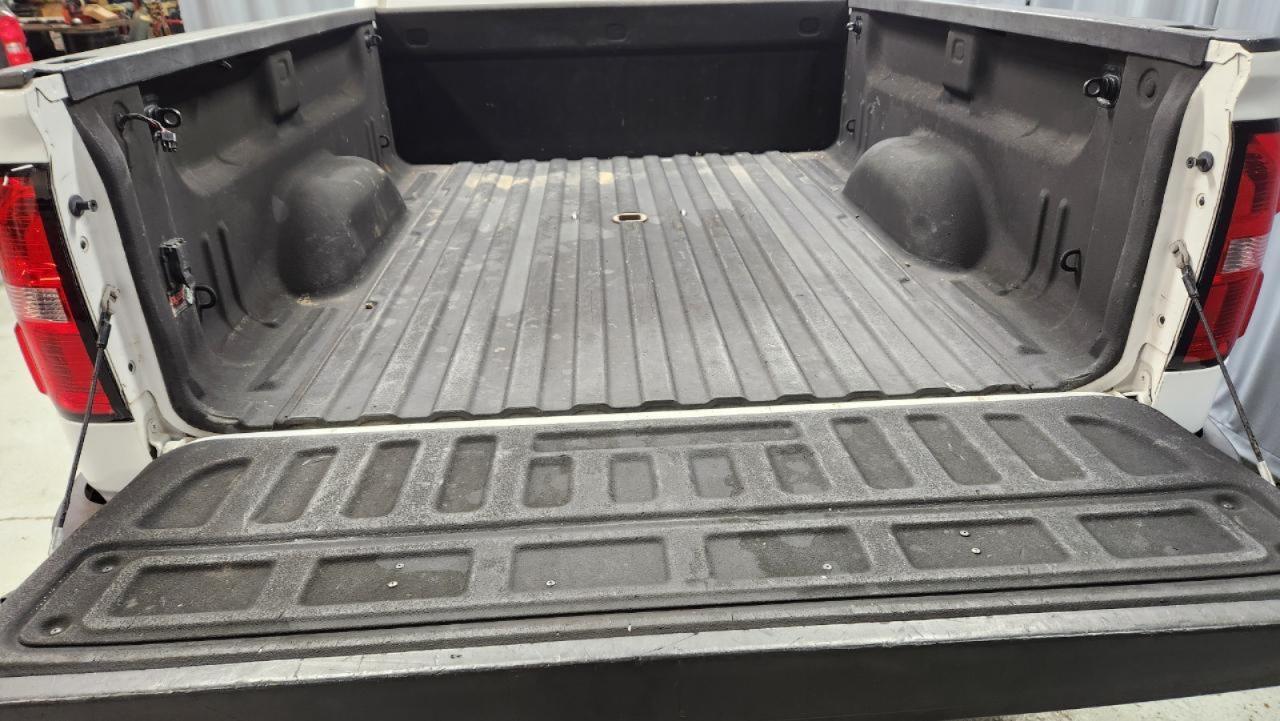 GMC Sierra 2500HD SLE Crew Cab 4WD 2015