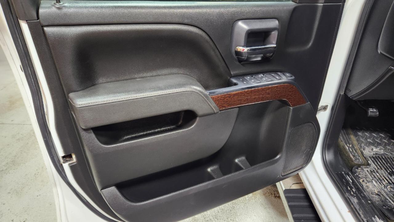 GMC Sierra 2500HD SLE Crew Cab 4WD 2015