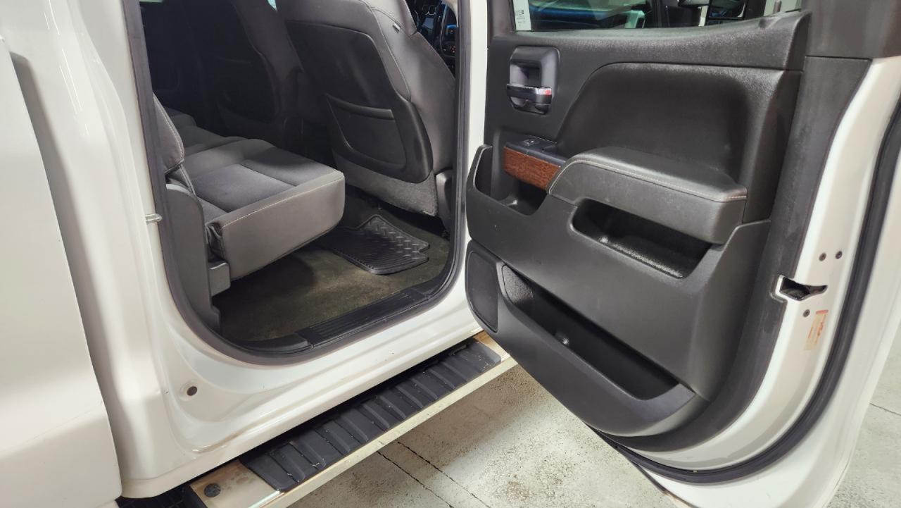 GMC Sierra 2500HD SLE Crew Cab 4WD 2015