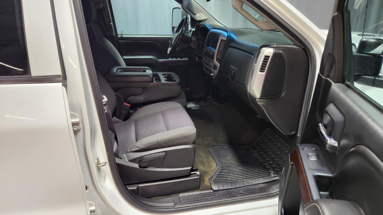 GMC Sierra 2500HD SLE Crew Cab 4WD 2015