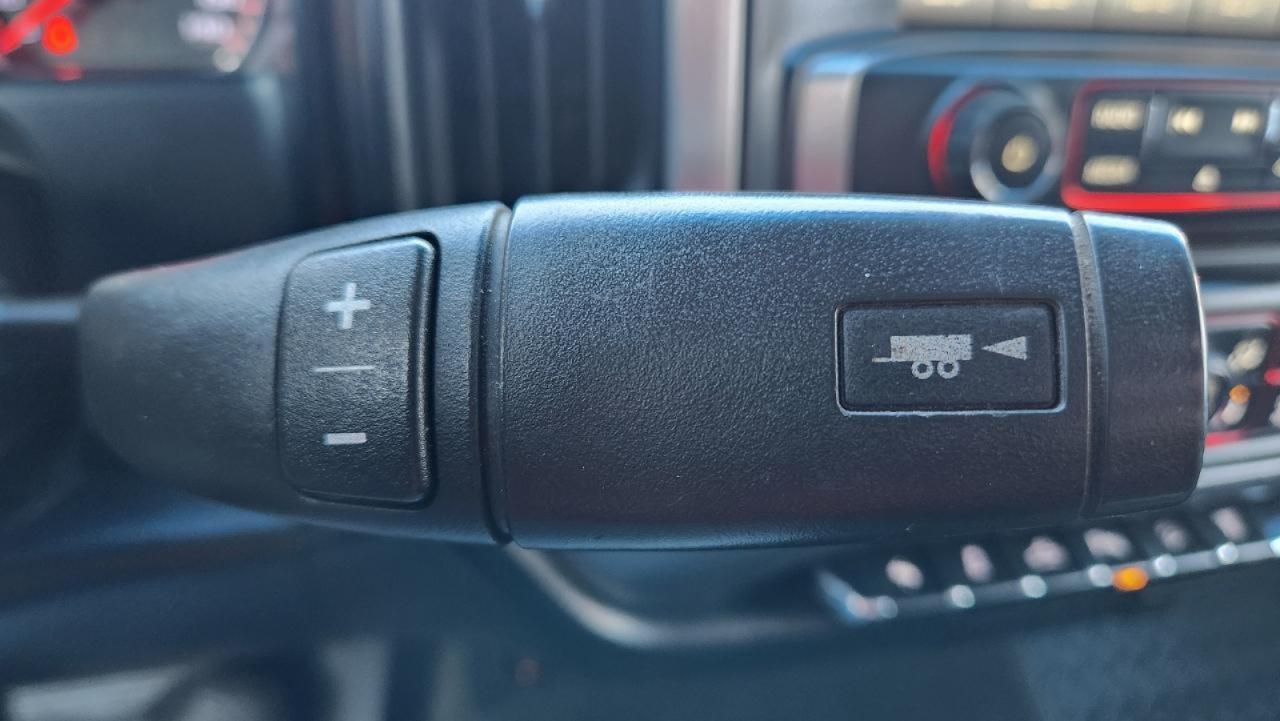 GMC Sierra 2500HD SLE Crew Cab 4WD 2015