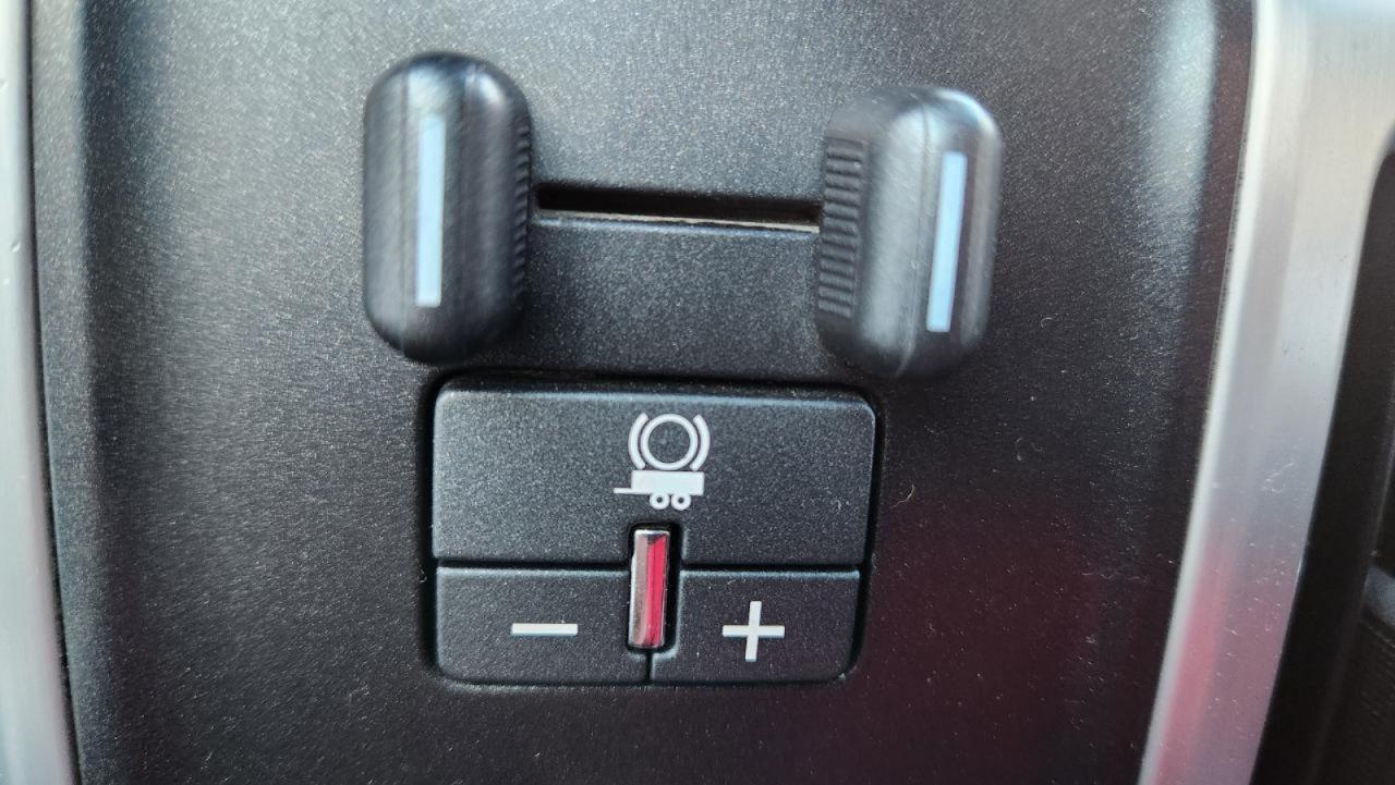 GMC Sierra 2500HD SLE Crew Cab 4WD 2015