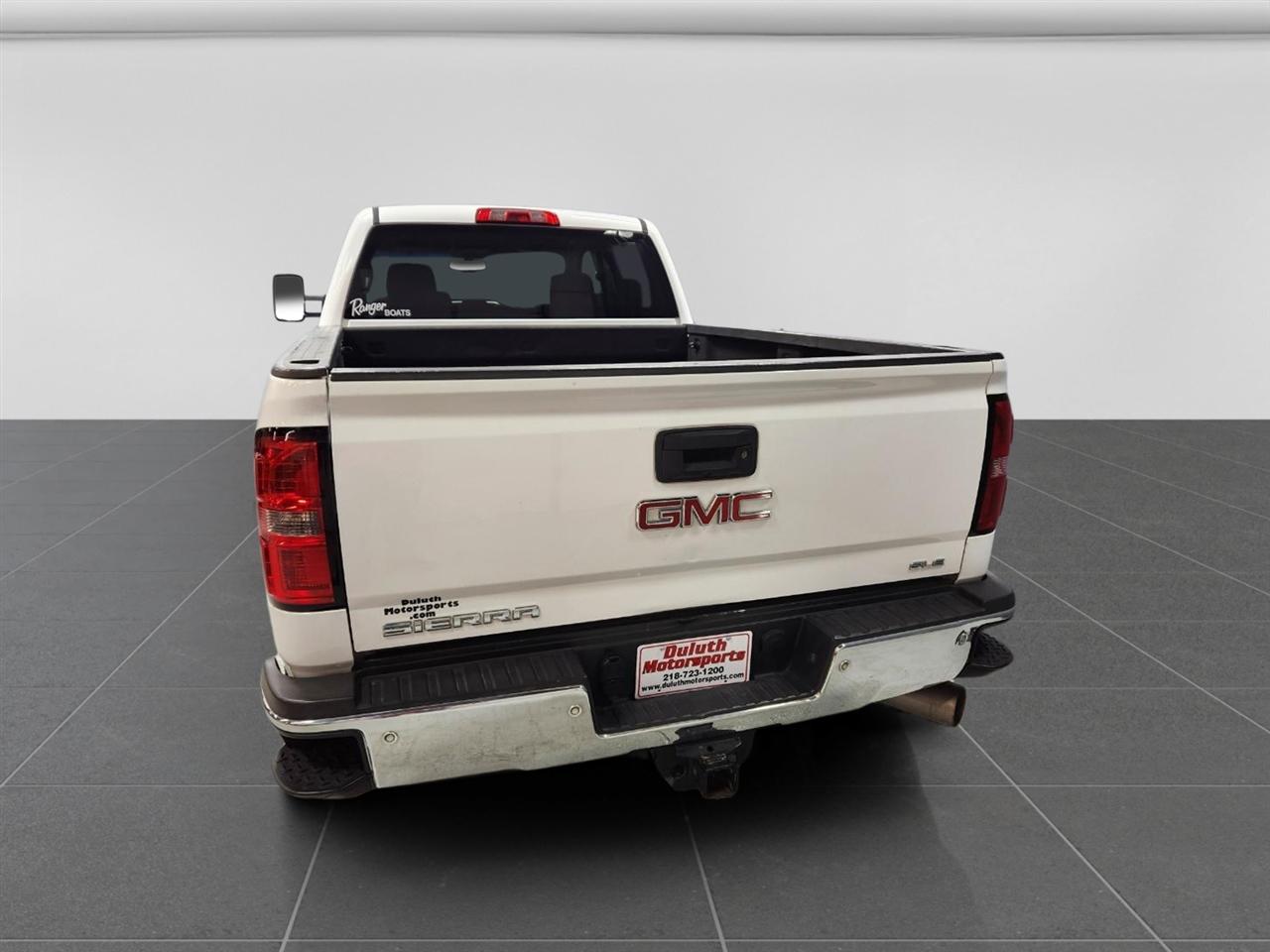 GMC Sierra 2500HD SLE Crew Cab 4WD 2015