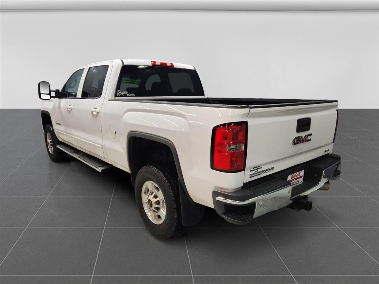 GMC Sierra 2500HD SLE Crew Cab 4WD 2015