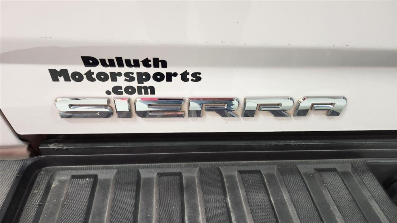 GMC Sierra 2500HD SLE Crew Cab 4WD 2015