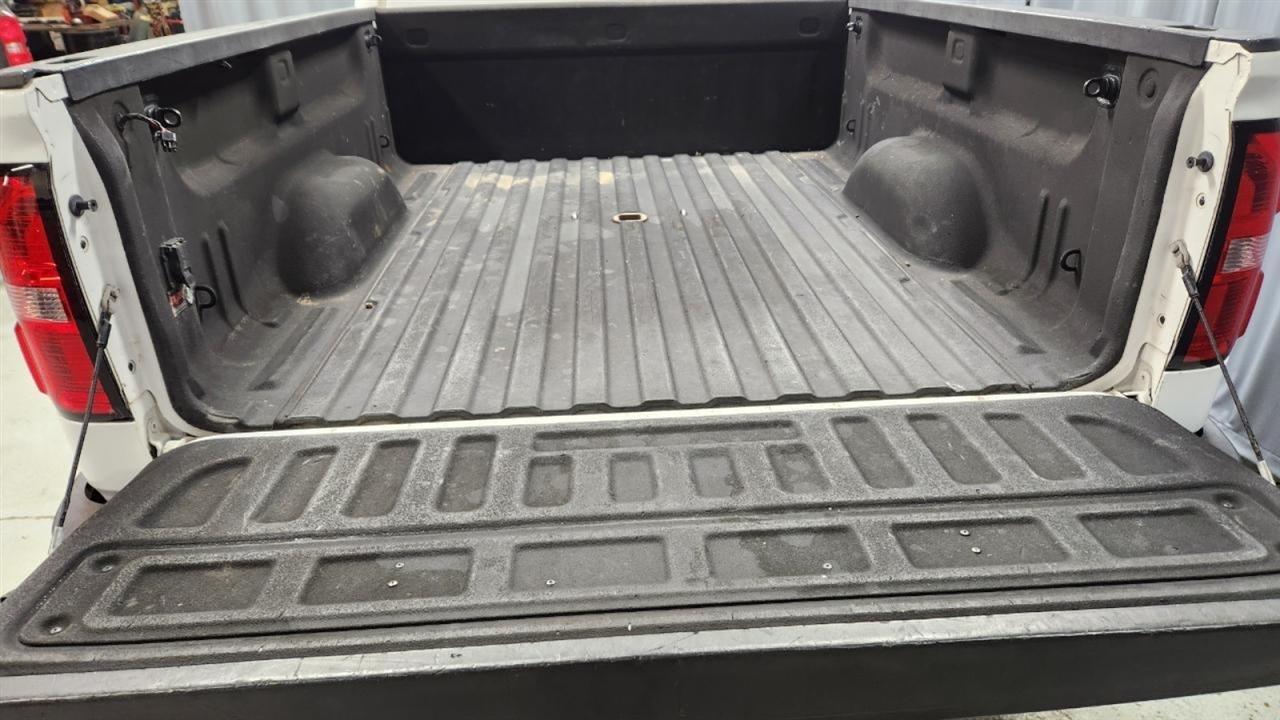 GMC Sierra 2500HD SLE Crew Cab 4WD 2015