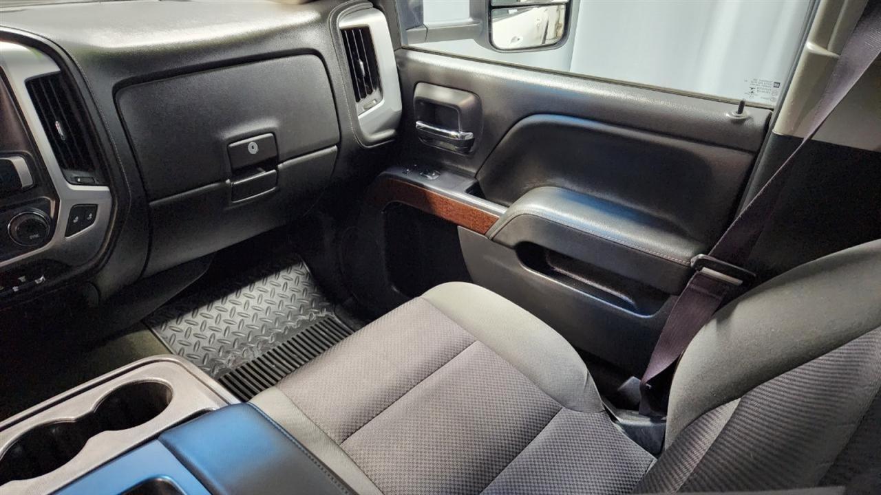 GMC Sierra 2500HD SLE Crew Cab 4WD 2015