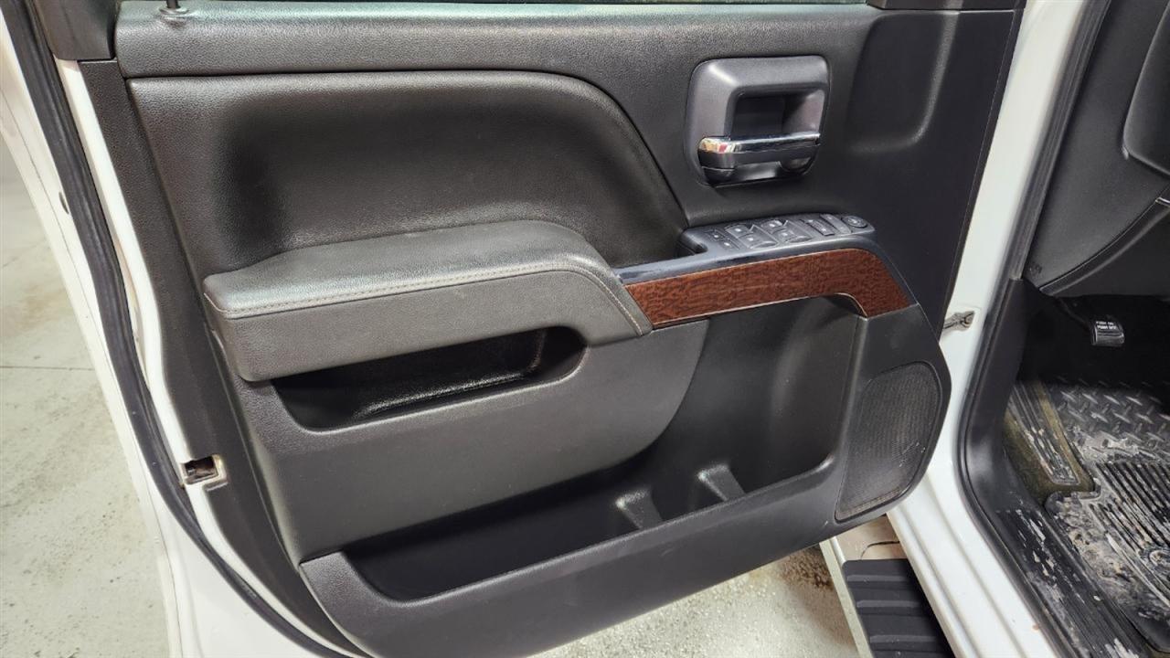 GMC Sierra 2500HD SLE Crew Cab 4WD 2015