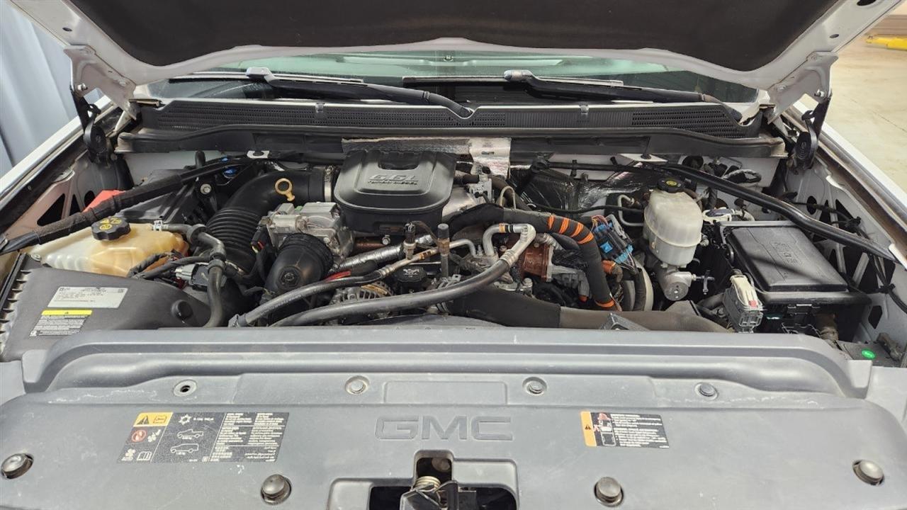 GMC Sierra 2500HD SLE Crew Cab 4WD 2015