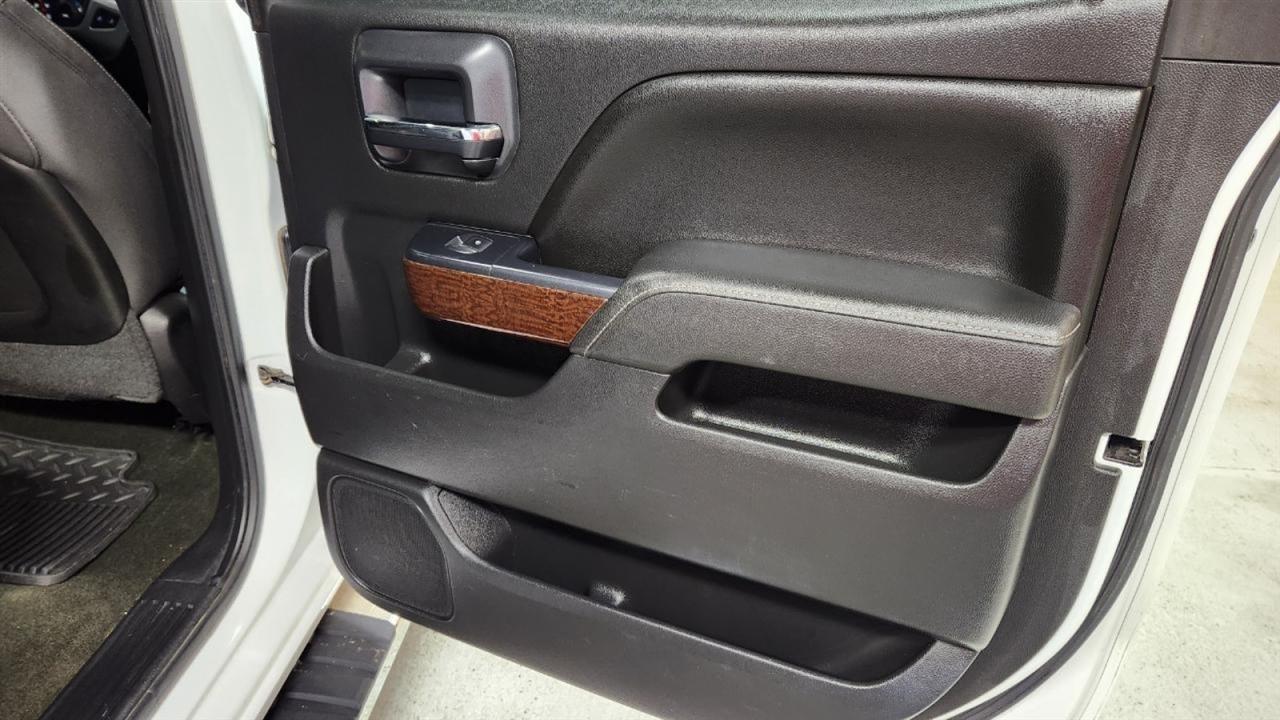 GMC Sierra 2500HD SLE Crew Cab 4WD 2015