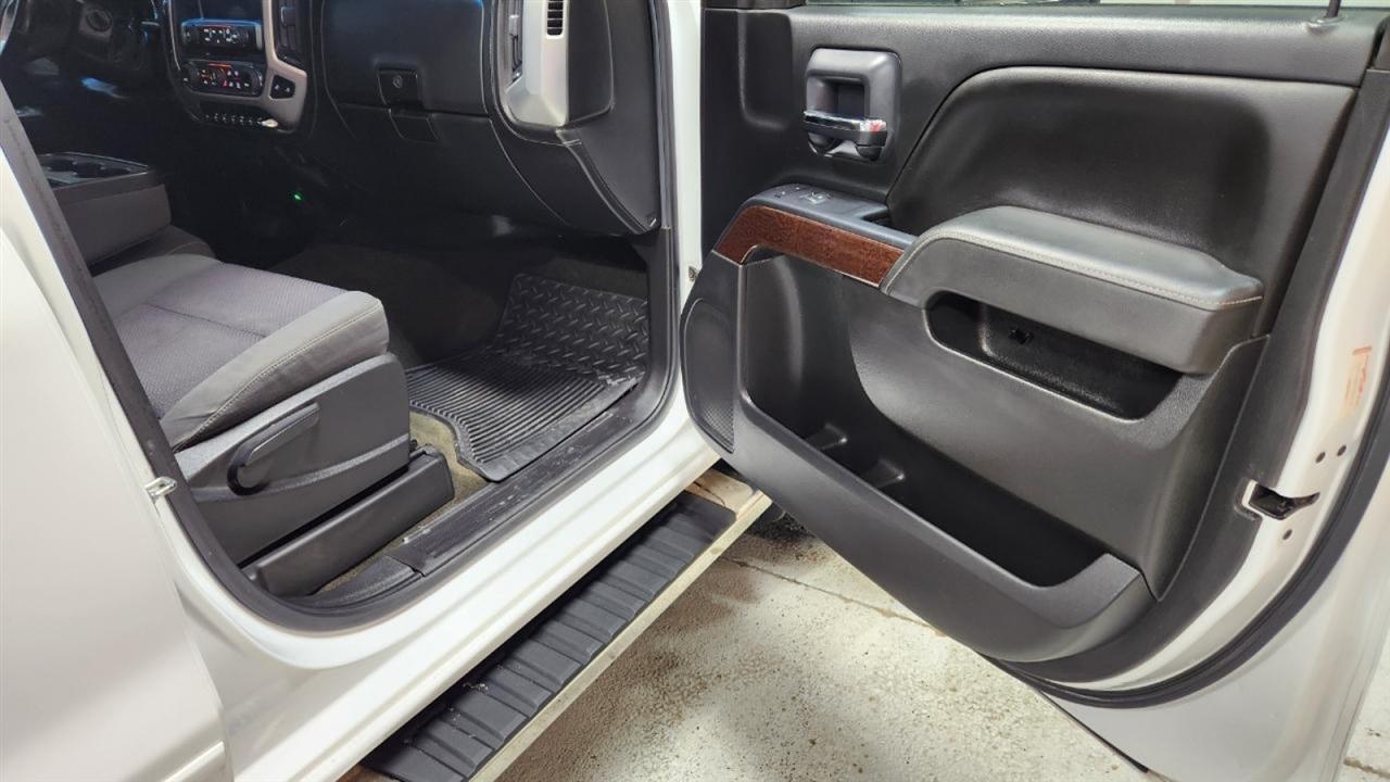 GMC Sierra 2500HD SLE Crew Cab 4WD 2015