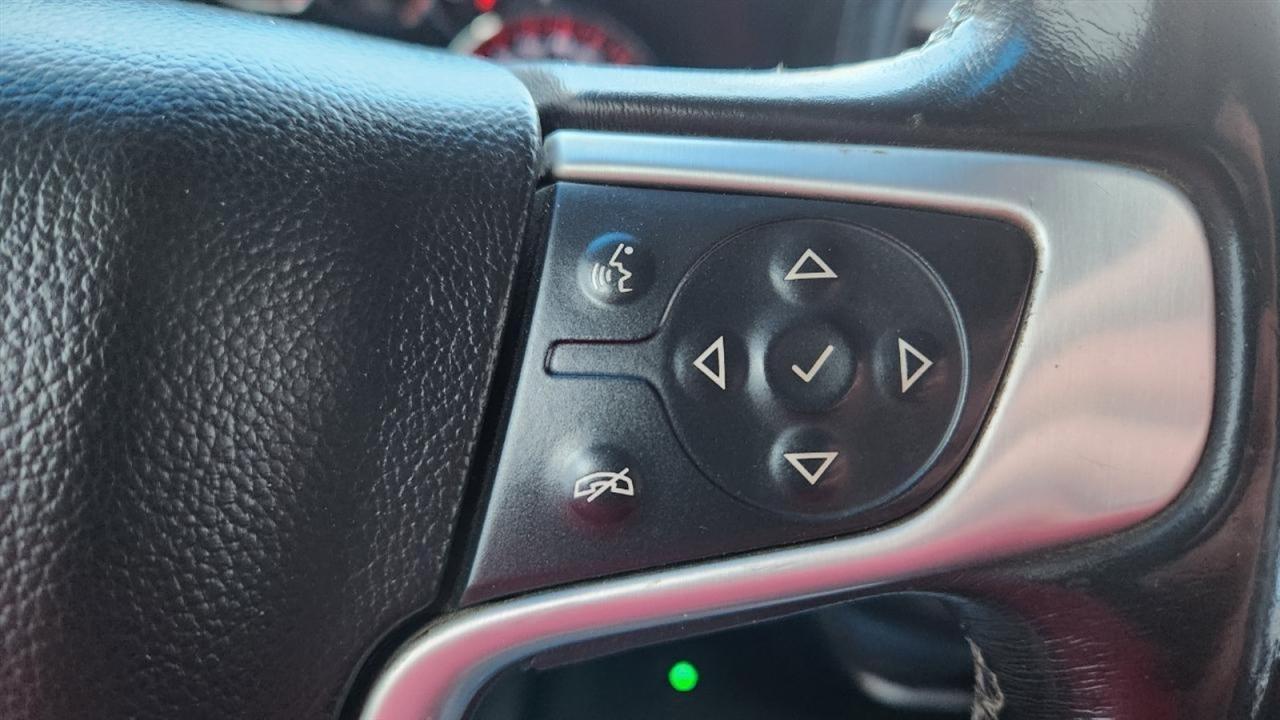 GMC Sierra 2500HD SLE Crew Cab 4WD 2015