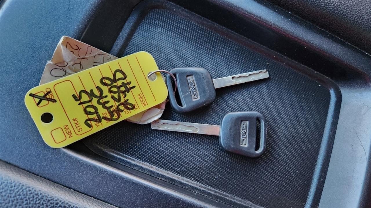 GMC Sierra 2500HD SLE Crew Cab 4WD 2015