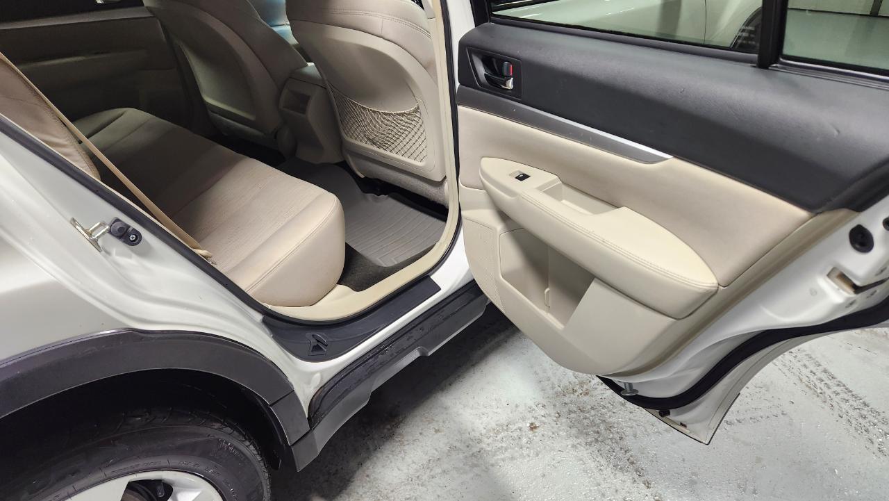 Subaru Outback 2.5i Premium 2014