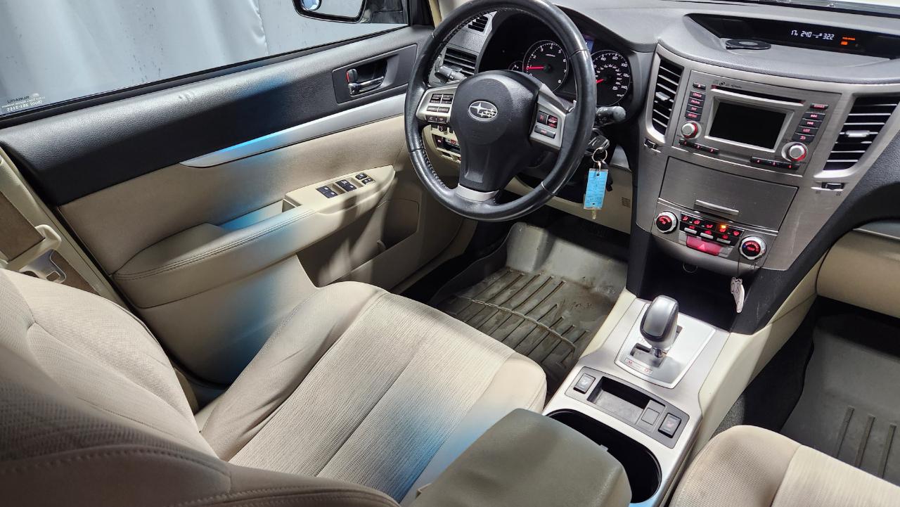 Subaru Outback 2.5i Premium 2014