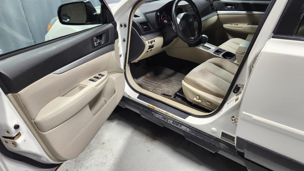 Subaru Outback 2.5i Premium 2014