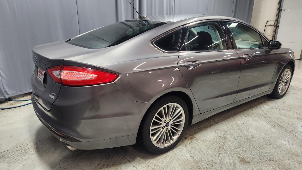 Ford Fusion SE 2014