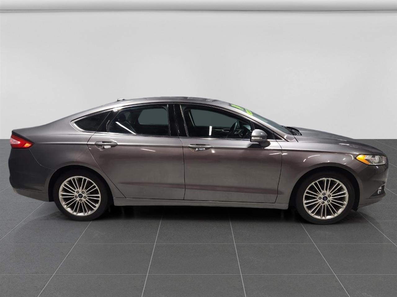 Ford Fusion SE 2014
