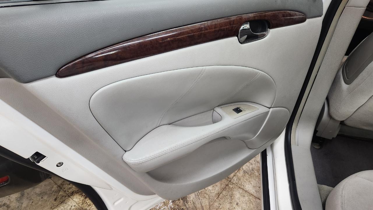 Buick Lucerne CX 2011