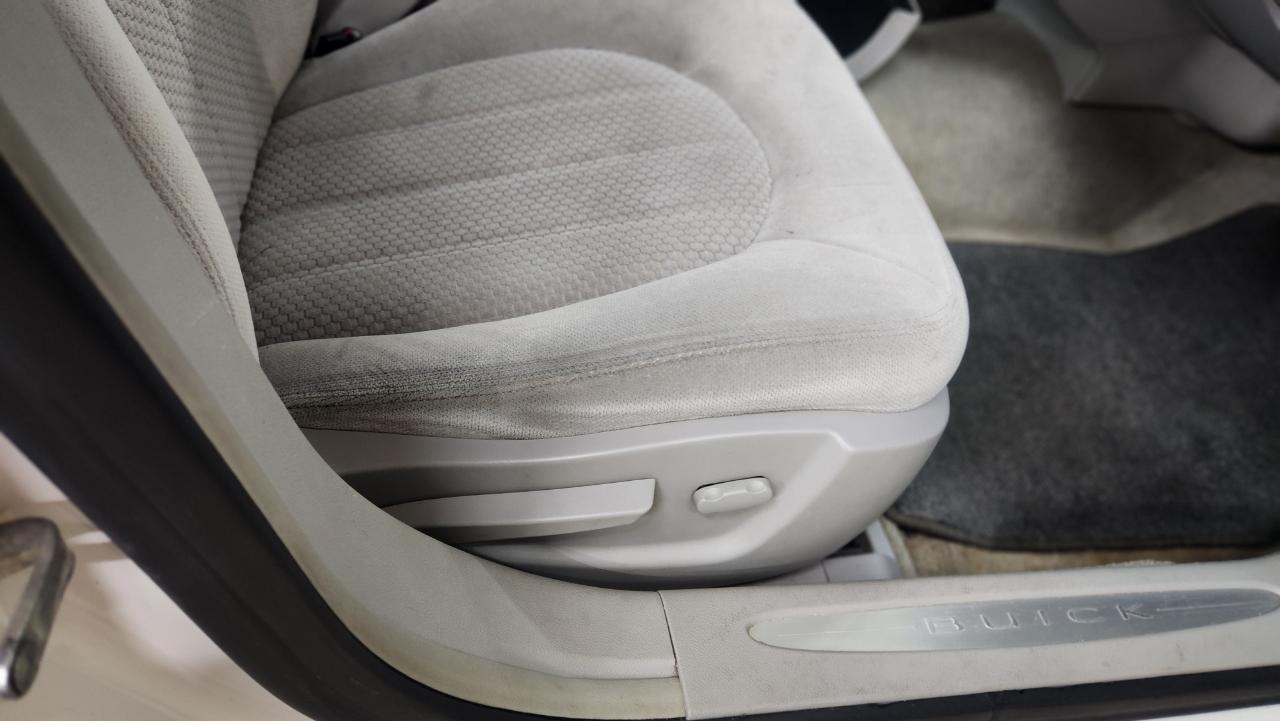 Buick Lucerne CX 2011