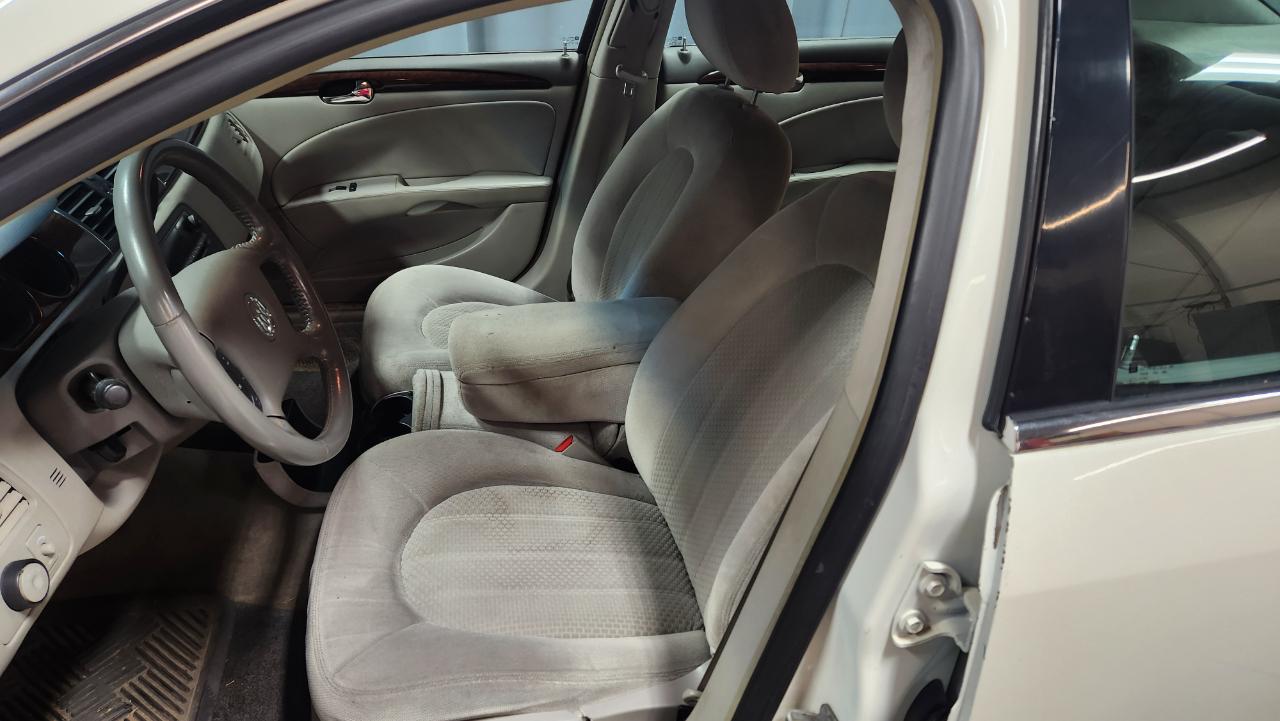 Buick Lucerne CX 2011