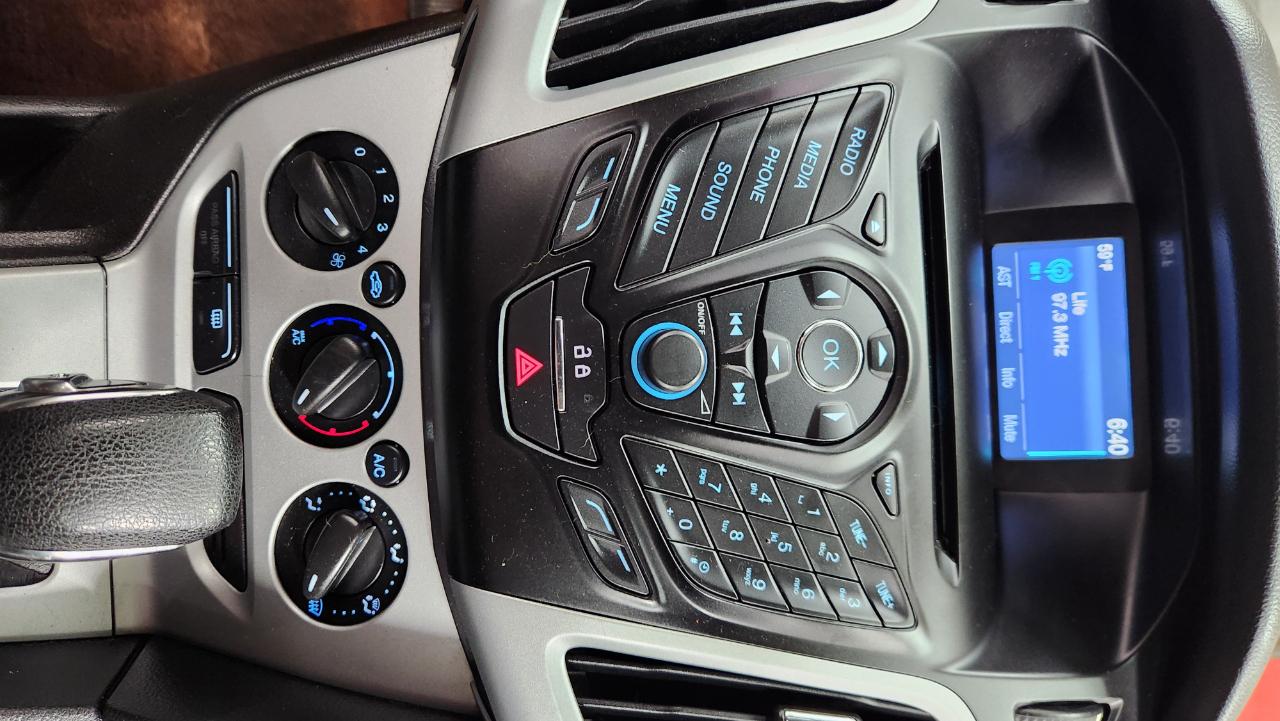 Ford Focus SE Hatch 2014