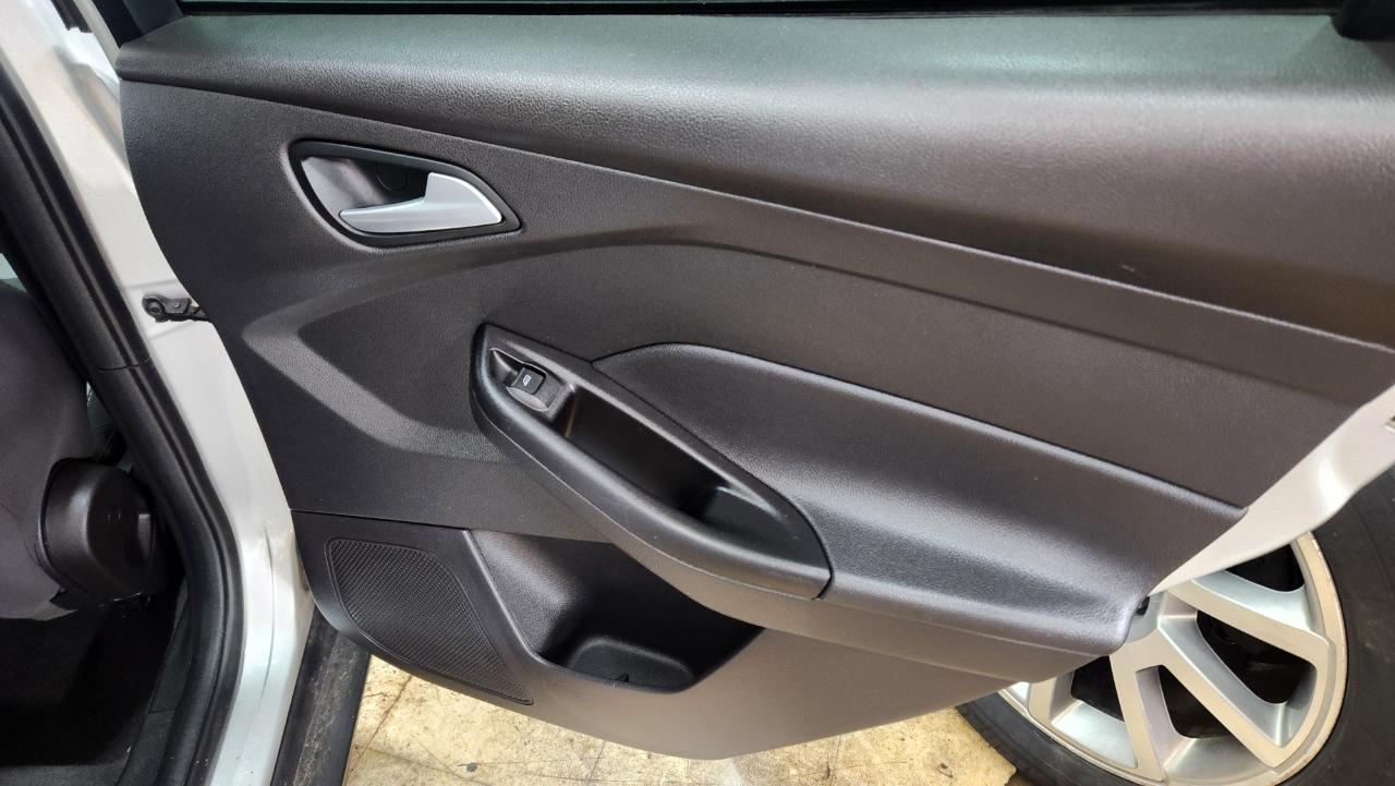 Ford Focus SE Hatch 2014