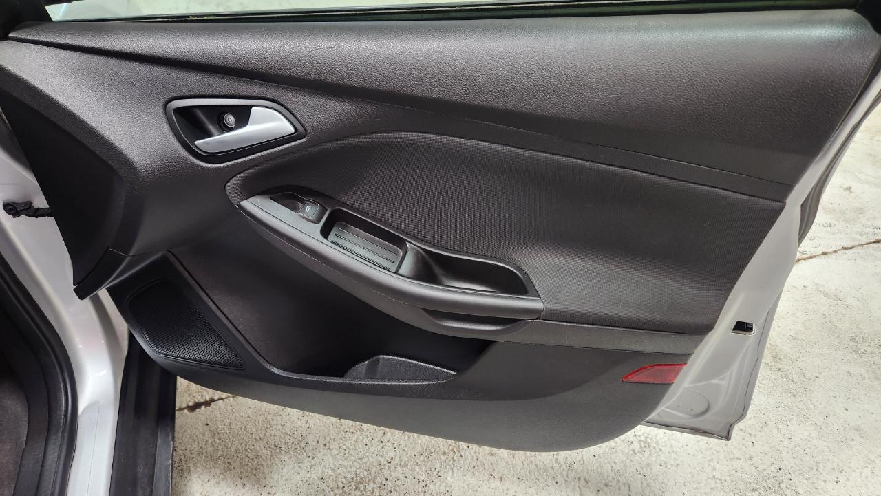 Ford Focus SE Hatch 2014