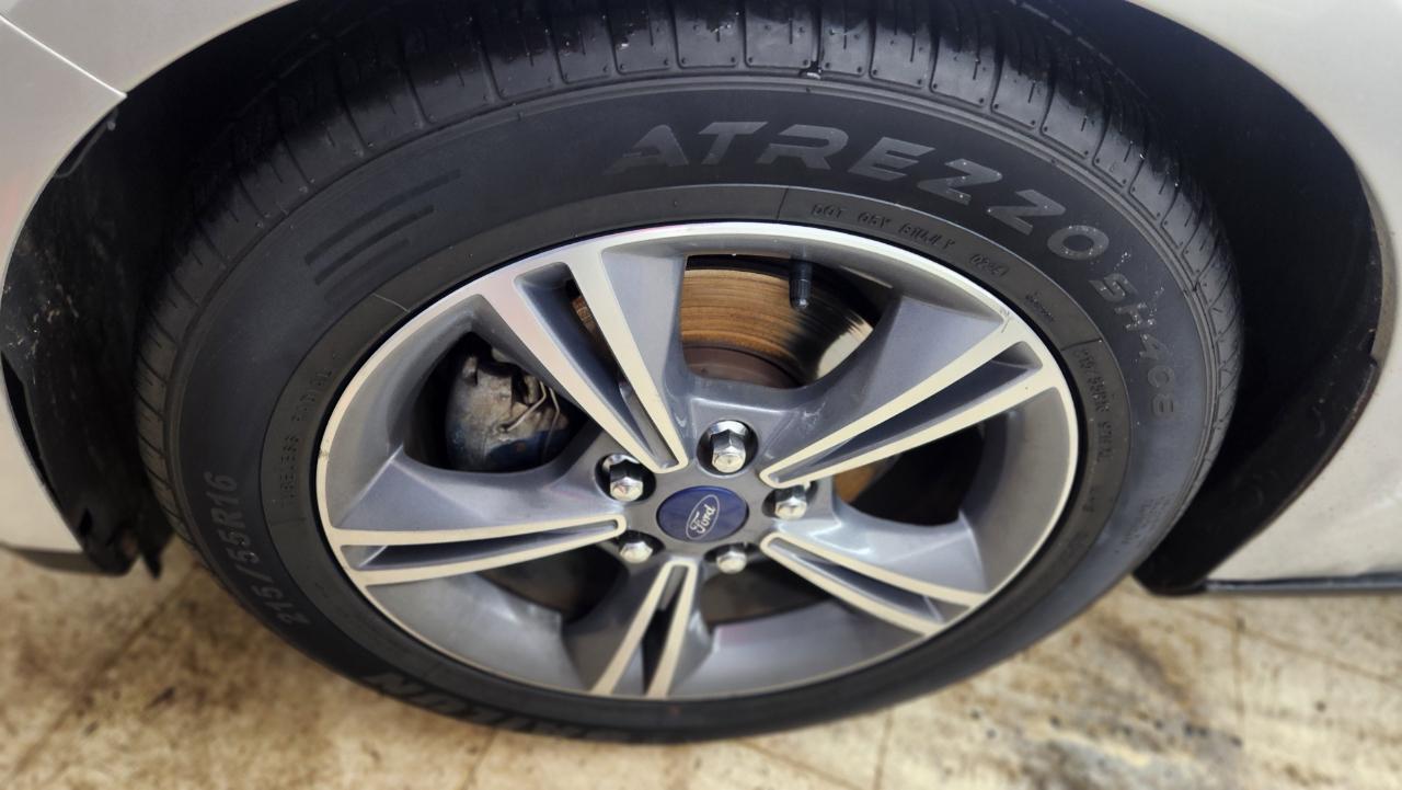 Ford Focus SE Hatch 2014