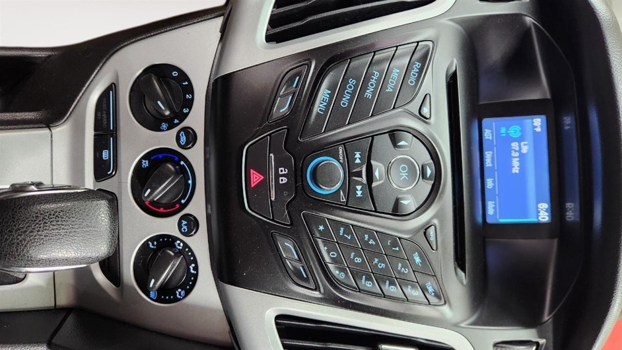 Ford Focus SE Hatch 2014