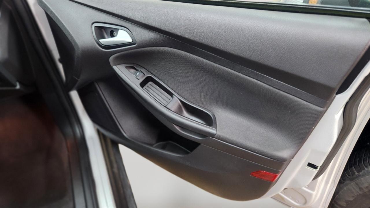 Ford Focus SE Hatch 2014