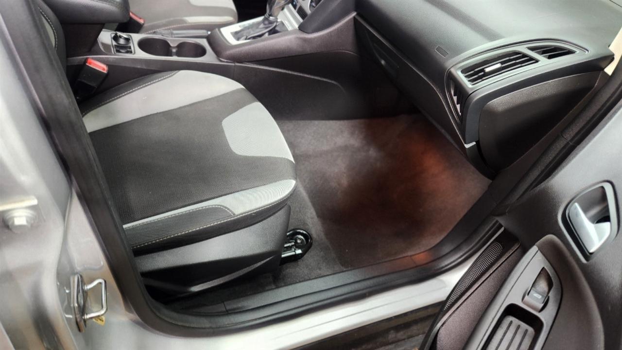 Ford Focus SE Hatch 2014