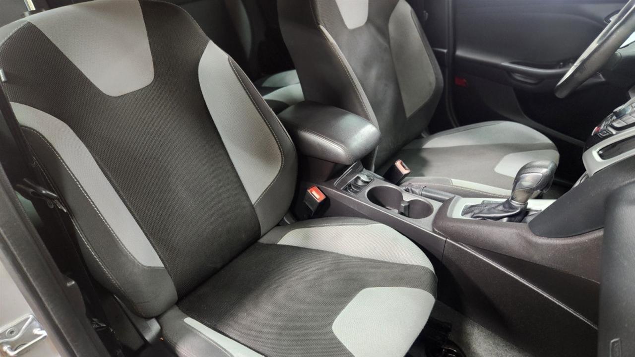 Ford Focus SE Hatch 2014