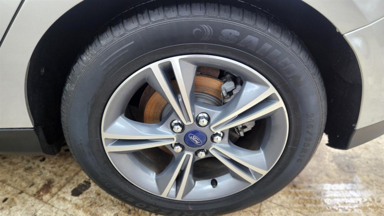 Ford Focus SE Hatch 2014