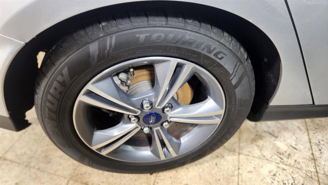 Ford Focus SE Hatch 2014