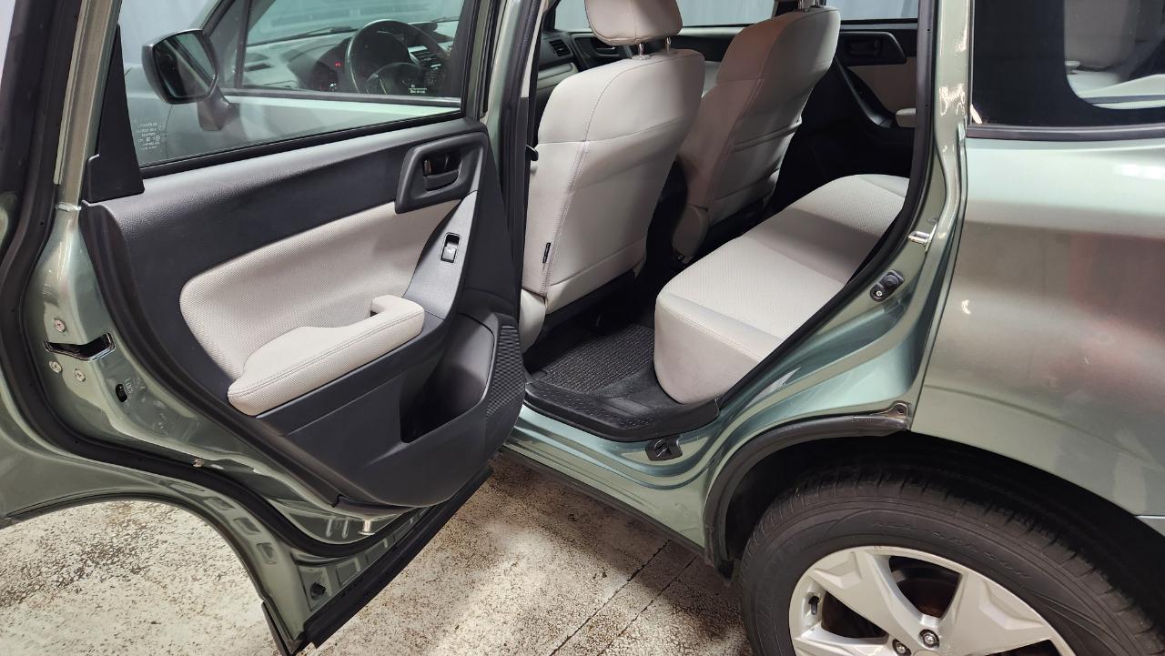 Subaru Forester 2.5i CVT 2015