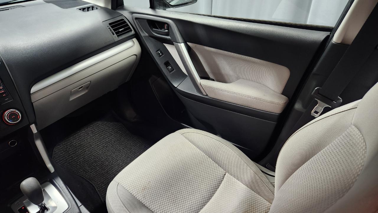 Subaru Forester 2.5i CVT 2015