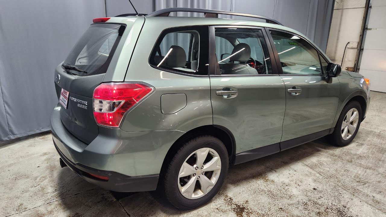 Subaru Forester 2.5i CVT 2015