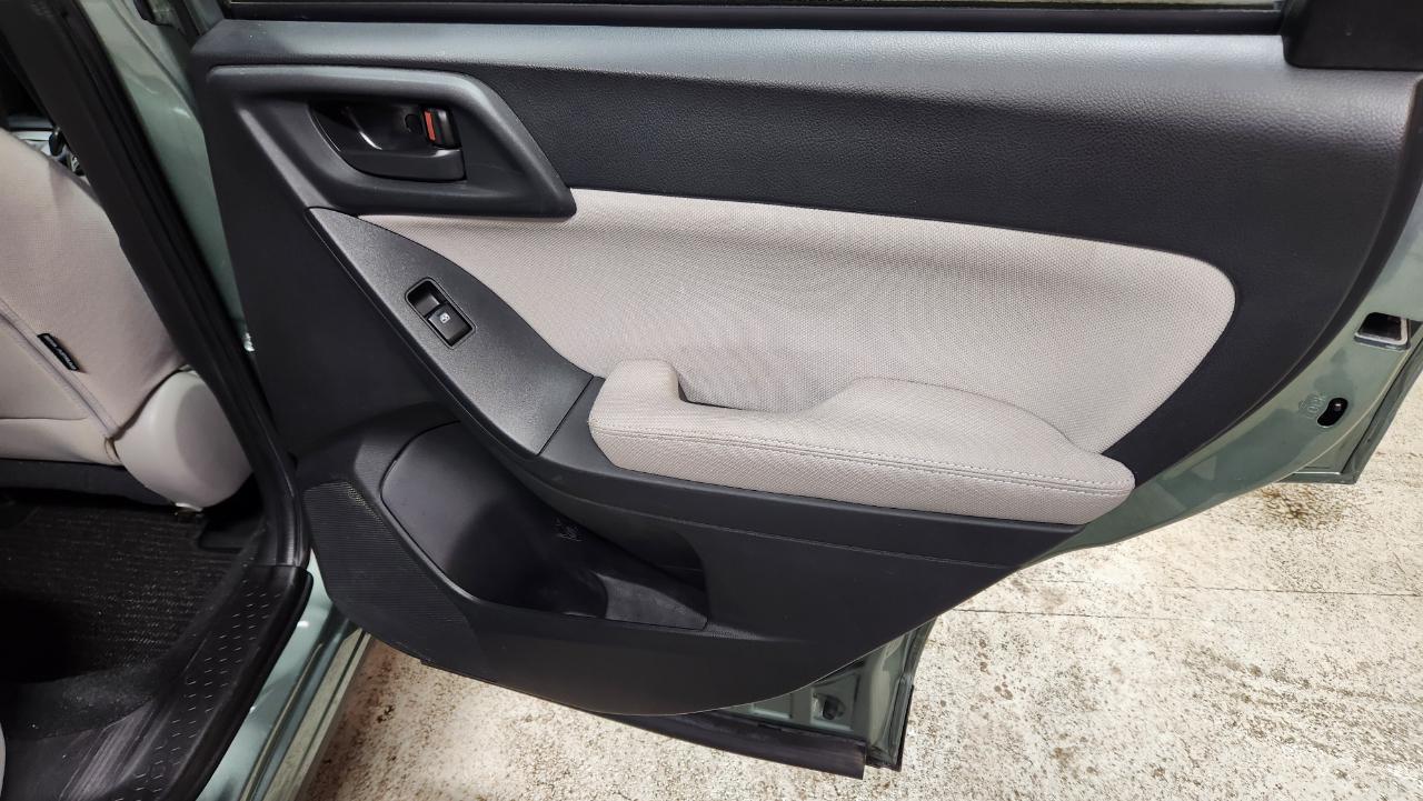 Subaru Forester 2.5i CVT 2015