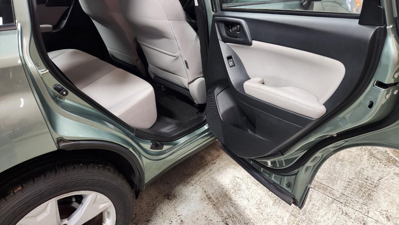 Subaru Forester 2.5i CVT 2015