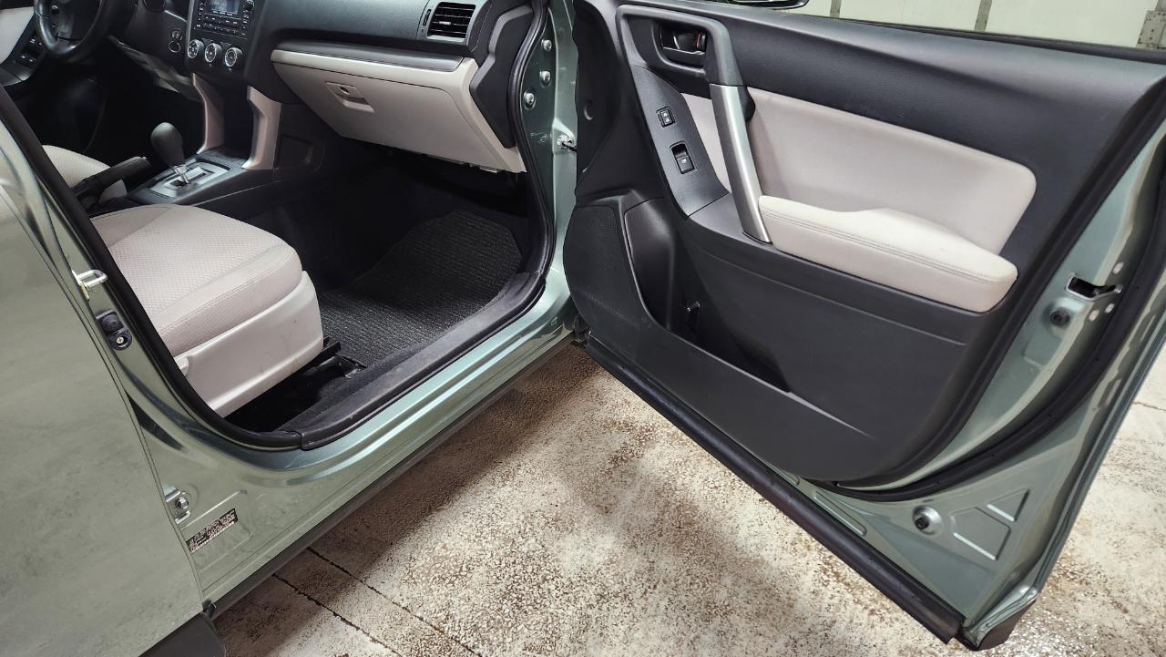 Subaru Forester 2.5i CVT 2015