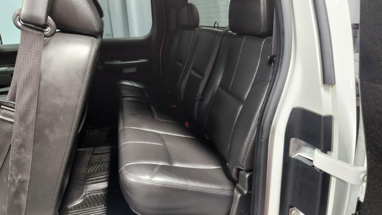 Chevrolet Silverado 1500 LT Ext. Cab 4WD 2011