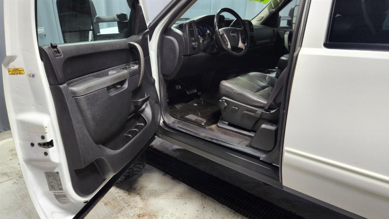 Chevrolet Silverado 1500 LT Ext. Cab 4WD 2011