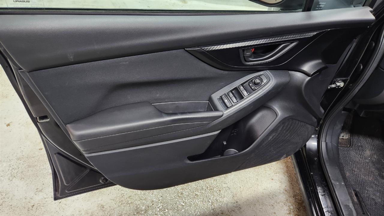 Subaru Impreza 2.0i Premium CVT 4-Door 2017