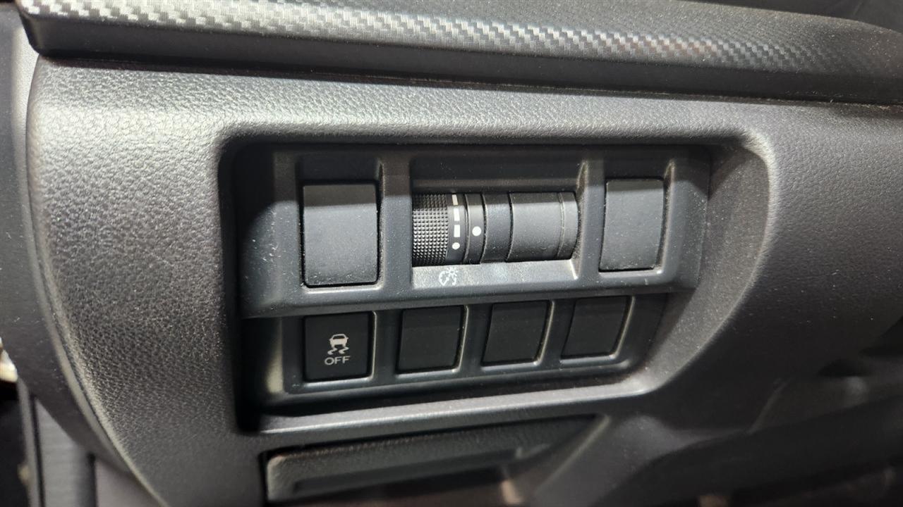 Subaru Impreza 2.0i Premium CVT 4-Door 2017