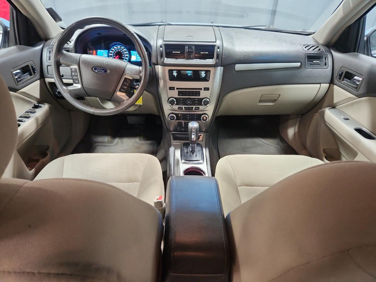 Ford Fusion Hybrid Sedan 2011