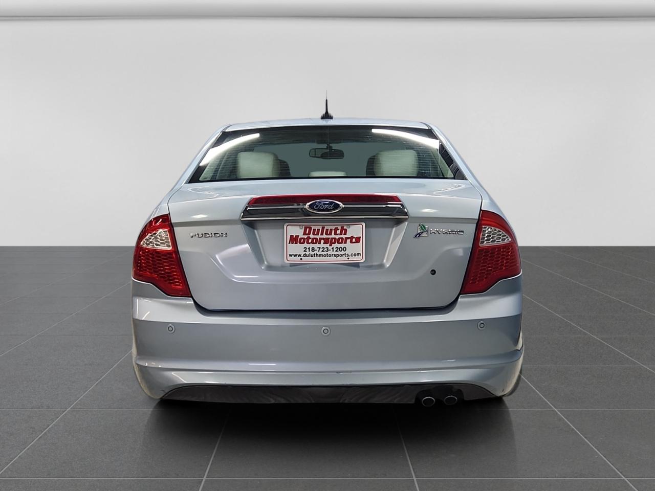 Ford Fusion Hybrid Sedan 2011