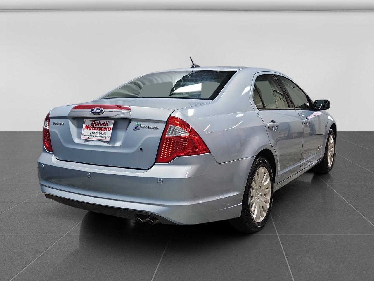 Ford Fusion Hybrid Sedan 2011